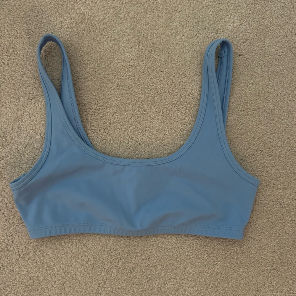 Aritzia workout bra
